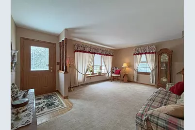 832 W Main St, Newburg, WI 53090 - Photo 7