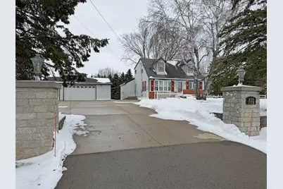 832 W Main St, Newburg, WI 53090 - Photo 3