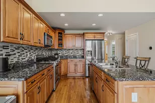 841 Eagleton Dr, Geneva, WI 53147 - Photo 5