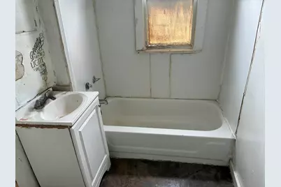 2200 N 42nd St #2202, Milwaukee, WI 53208 - Photo 9