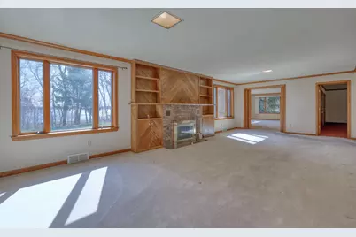 4640  Lake Club Cir, Oconomowoc Lake, WI 53066 - Photo 15