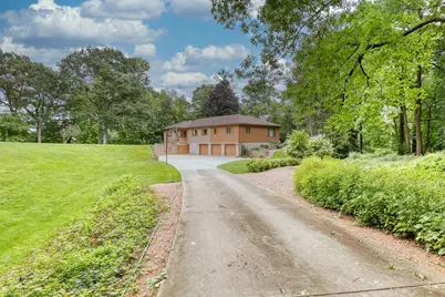 4640  Lake Club Cir, Oconomowoc Lake, WI 53066 - Photo 9