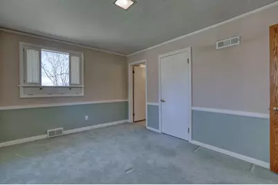 4640  Lake Club Cir, Oconomowoc Lake, WI 53066 - Photo 27