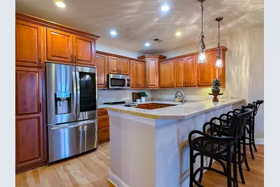 19185  Thomson Dr #204, Brookfield, WI 53045 - Photo 5