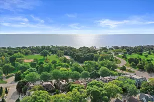 2835 N Lake Dr, Milwaukee, WI 53211 - Photo 31