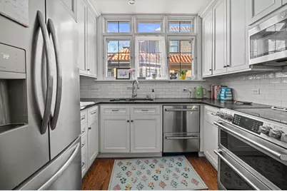 2835 N Lake Dr #2, Milwaukee, WI 53211 - Photo 11