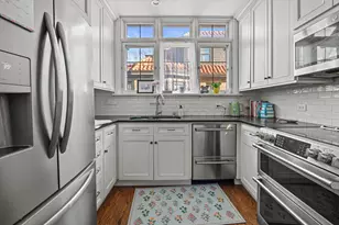 2835 N Lake Dr, Milwaukee, WI 53211 - Photo 11