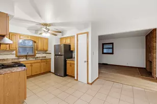 1521 Illinois St, Racine, WI 53405 - Photo 9