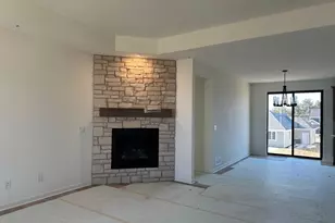 804 Viewpoint Ave, Waukesha, WI 53188 - Photo 3