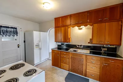 1401 S 31st St, Manitowoc, WI 54220 - Photo 5