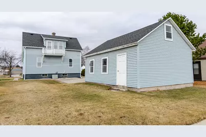 1401 S 31st St, Manitowoc, WI 54220 - Photo 17