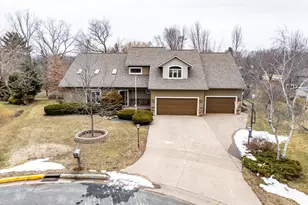 715 Lee Dr, West Salem, WI 54669 - Photo 5
