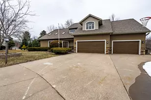 715 Lee Dr, West Salem, WI 54669 - Photo 3