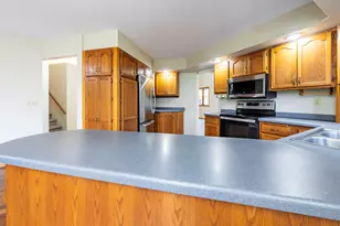 715 Lee Dr, West Salem, WI 54669 - Photo 7