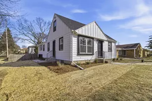 4076 N 93rd St, Wauwatosa, WI 53222 - Photo 41