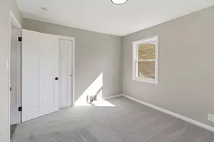 4076 N 93rd St, Wauwatosa, WI 53222 - Photo 9