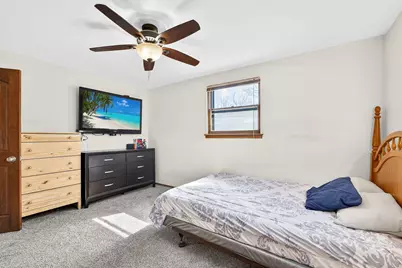 1819 W Mallory Ave, Milwaukee, WI 53221 - Photo 31