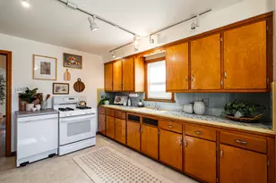 2787 N Sholes Ave, Milwaukee, WI 53210 - Photo 15