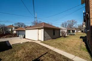 2787 N Sholes Ave, Milwaukee, WI 53210 - Photo 35