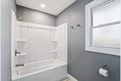 726 W Wisconsin Ave, Oconomowoc, WI 53066 - Photo 19