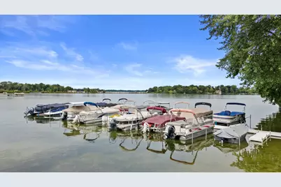 726 W Wisconsin Ave, Oconomowoc, WI 53066 - Photo 5