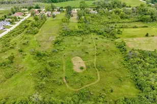 9335 W County Line Rd, Milwaukee, WI 53224 - Photo 27