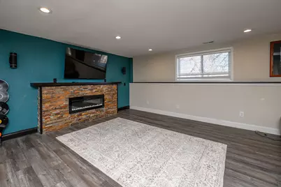 738  Willow Bend Dr, Racine, WI 53185 - Photo 35