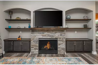 738  Willow Bend Dr, Racine, WI 53185 - Photo 5