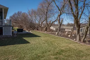 738 Willow Bend Dr, Racine, WI 53185 - Photo 45