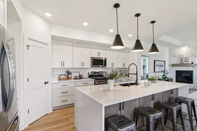 2116  Bluestem Dr #1402, Waukesha, WI 53188 - Photo 9