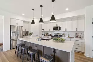 2116 Bluestem Dr, Waukesha, WI 53188 - Photo 3