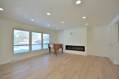 2106  Murphy Woods Rd, Beloit, WI 53511 - Photo 3