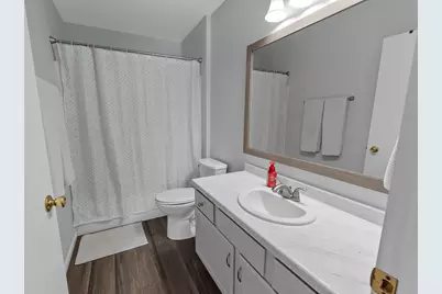 9374 W Loomis Rd #4, Franklin, WI 53132 - Photo 15