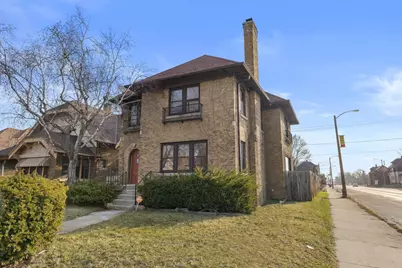 2704 N 46th St, Milwaukee, WI 53210 - Photo 3