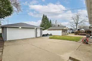 4917 W Norwich Ct, Milwaukee, WI 53220 - Photo 25