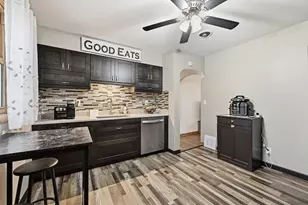 4917 W Norwich Ct, Milwaukee, WI 53220 - Photo 7