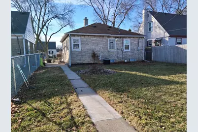 2470 S 62nd St, West Allis, WI 53219 - Photo 23