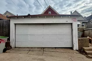 2415 S 9th St, Milwaukee, WI 53215 - Photo 17