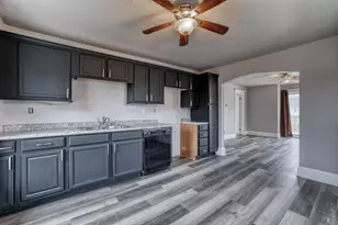 301 Pleasant St, Mukwonago, WI 53149 - Photo 5