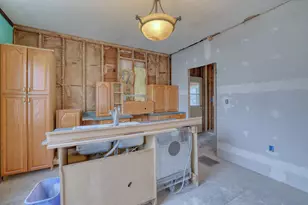 301 Pleasant St, Mukwonago, WI 53149 - Photo 17