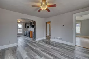 301 Pleasant St, Mukwonago, WI 53149 - Photo 7