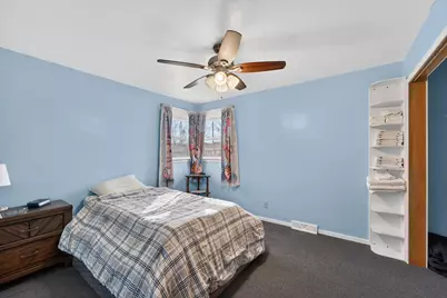 807  79th St, Kenosha, WI 53143 - Photo 11