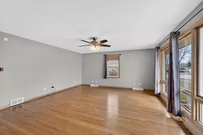 807  79th St, Kenosha, WI 53143 - Photo 3