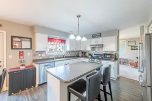 10908 65th St, Kenosha, WI 53142 - Photo 7