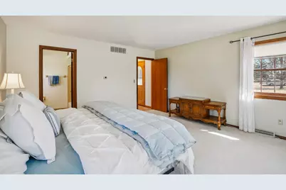 15865  Burleigh Blvd, Brookfield, WI 53005 - Photo 37