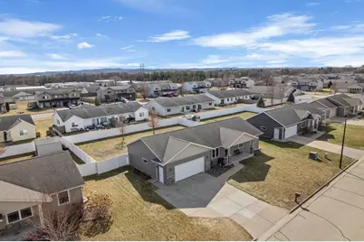 2021  Cedarwood Ave, Sparta, WI 54656 - Photo 3