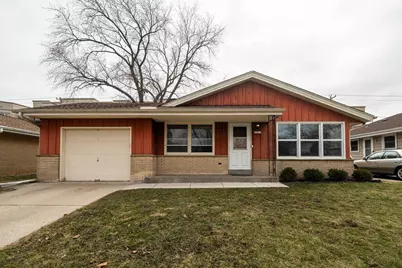 10915 W Harvard Ln, Wauwatosa, WI 53226 - Photo 1