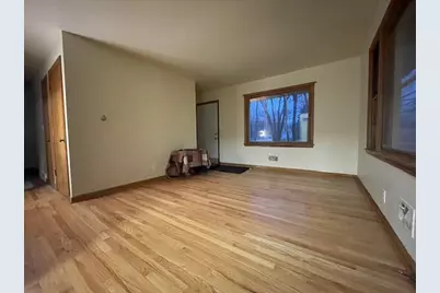 4961 S 92nd St, Greenfield, WI 53228 - Photo 13