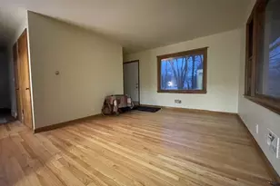 4961 S 92nd St, Greenfield, WI 53228 - Photo 13