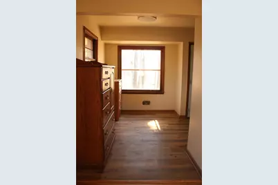 4961 S 92nd St, Greenfield, WI 53228 - Photo 5